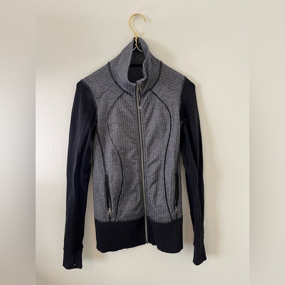 lululemon athletica gray and Black Zip-Up Jacket define - Picture 1 of 6